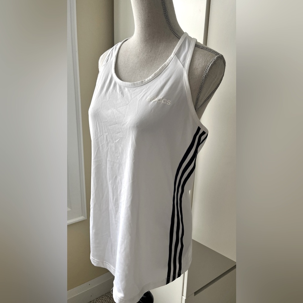 ADIDAS Design 2 move Tank top